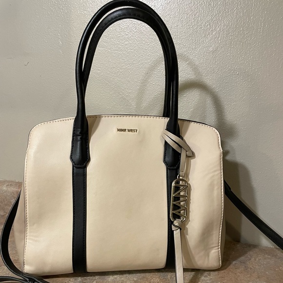 Nine West medium purse